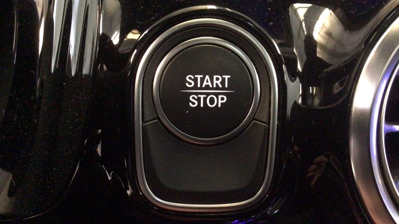 mercedes-eqa-250-amg-line-imagen-23