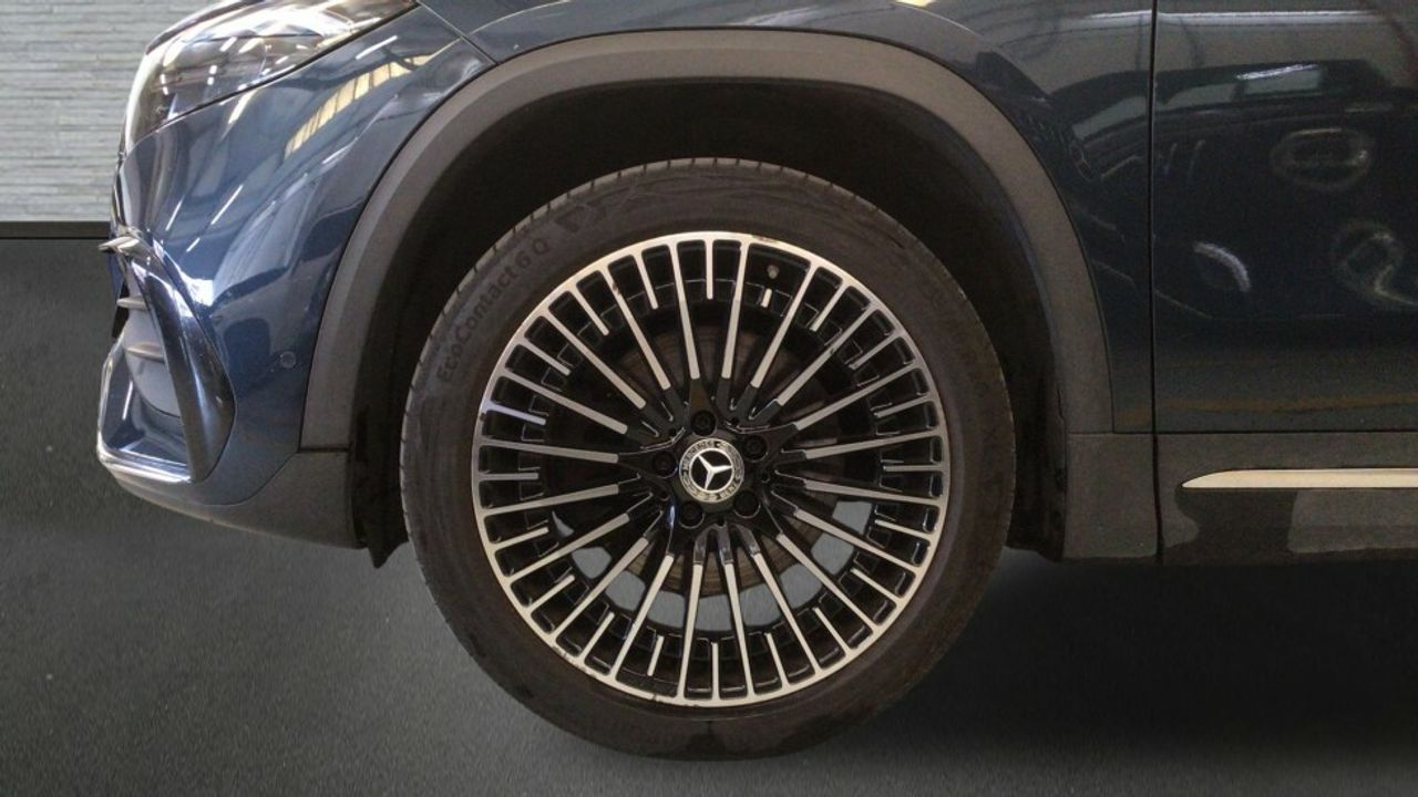 mercedes-eqa-250-amg-line-imagen-4