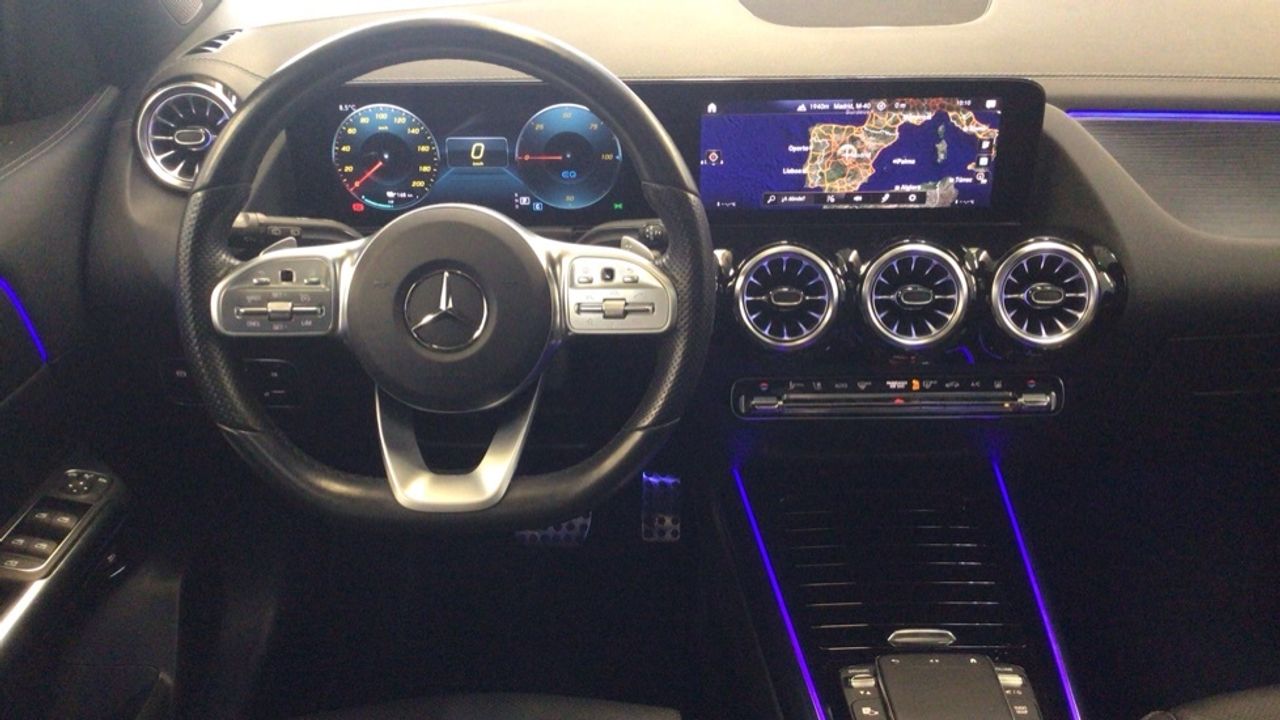 mercedes-eqa-250-amg-line-imagen-8