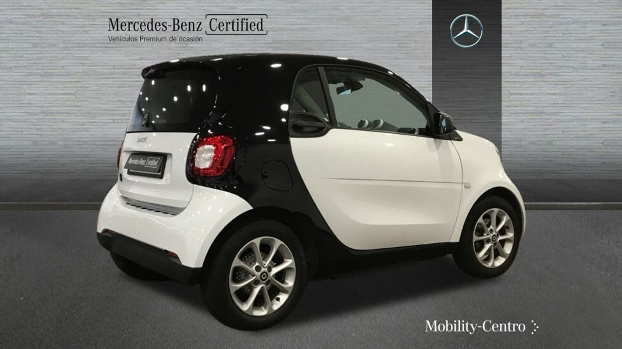 smart fortwo 2018 / foto grande (2)
