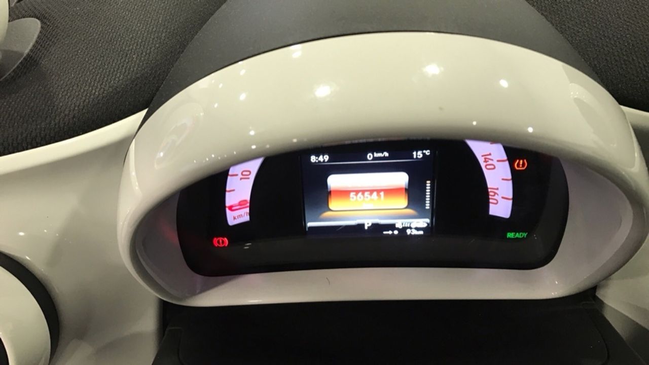 smart-fortwo-60kw81cv-electric-drive-coupe-imagen-15