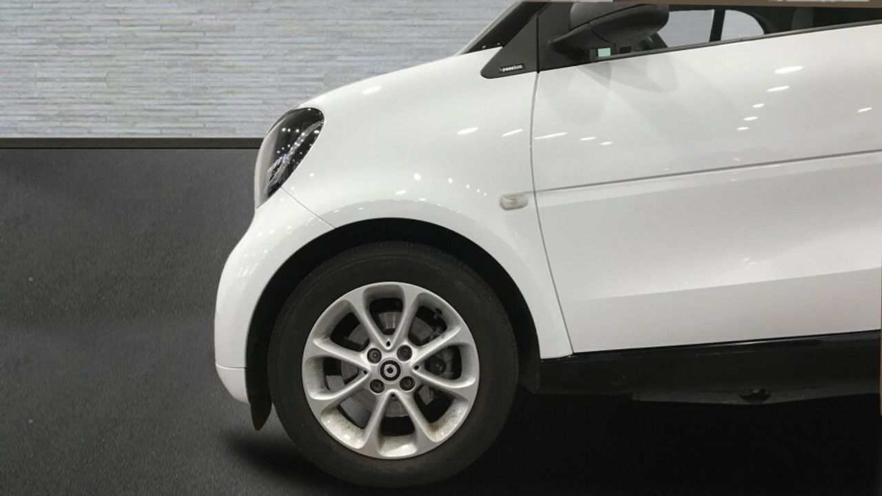 smart-fortwo-60kw81cv-electric-drive-coupe-imagen-4
