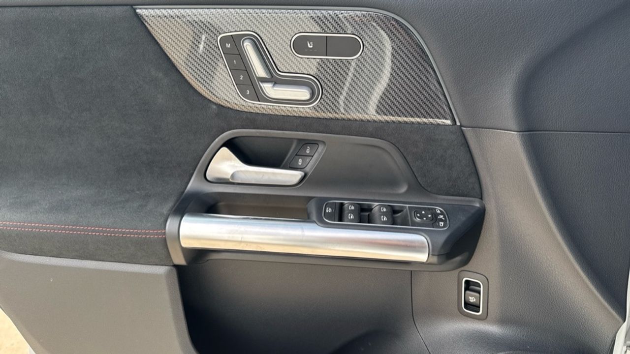 mercedes-gla-mercedes-amg-gla-35-4matic-imagen-23