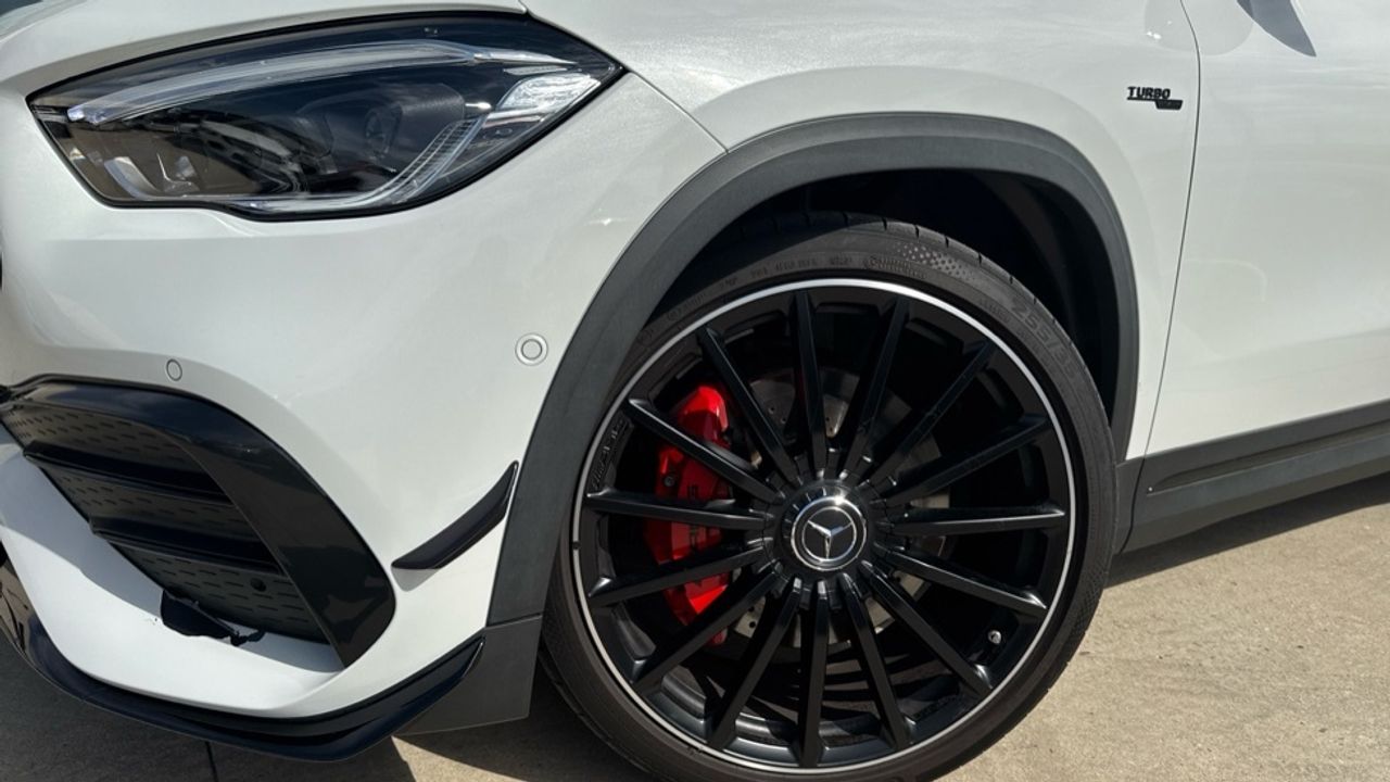 mercedes-gla-mercedes-amg-gla-35-4matic-imagen-12