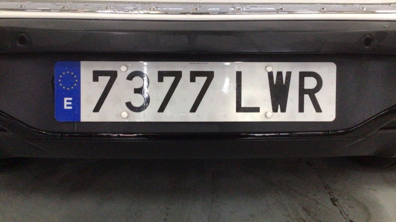 mercedes-eqa-250-amg-line-imagen-25