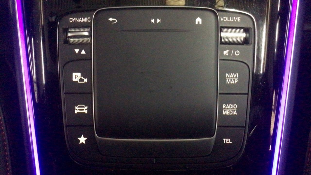 mercedes-eqa-250-amg-line-imagen-19