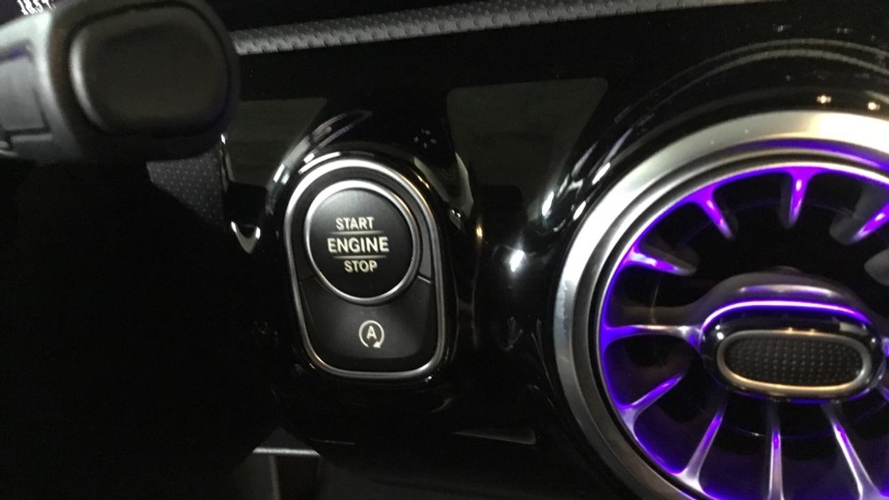 mercedes-clase-a-a-180-d-imagen-13