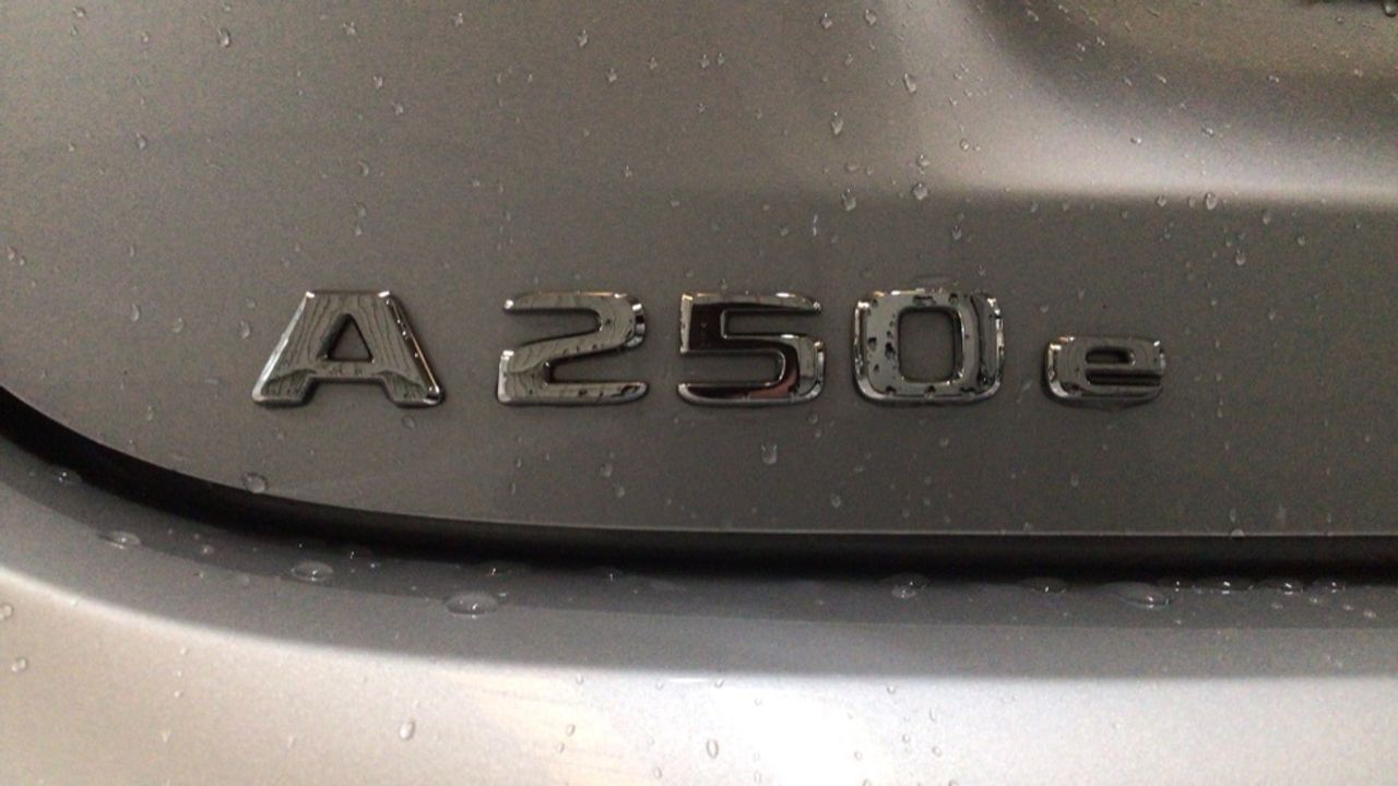 mercedes-clase-a-a-250-e-sedan-imagen-11