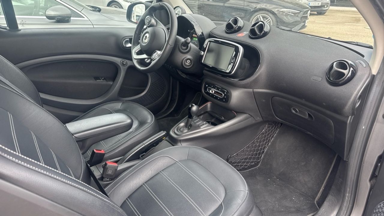 smart-fortwo-60kw81cv-eq-coupe-imagen-9