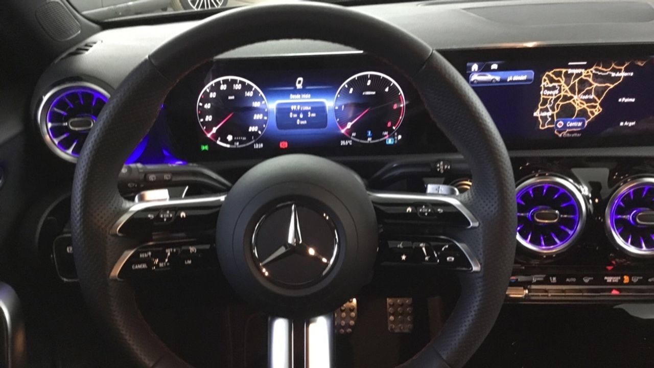 mercedes-clase-a-a-180-d-imagen-8