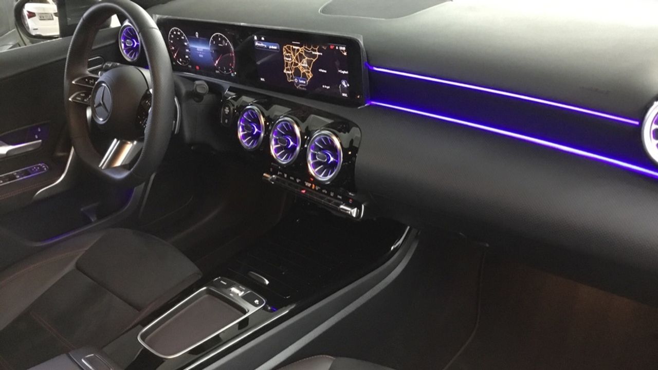 mercedes-clase-a-a-180-d-imagen-9