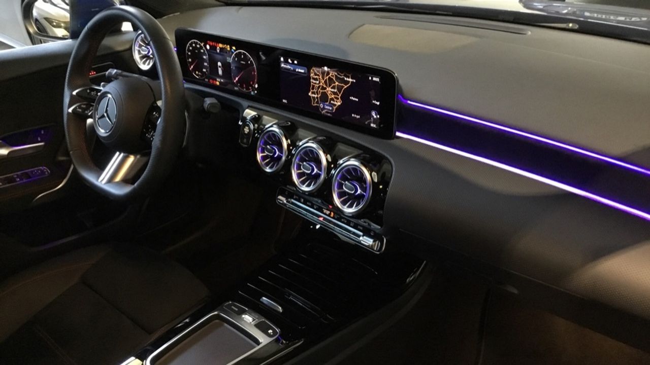 mercedes-clase-a-a-180-d-imagen-9