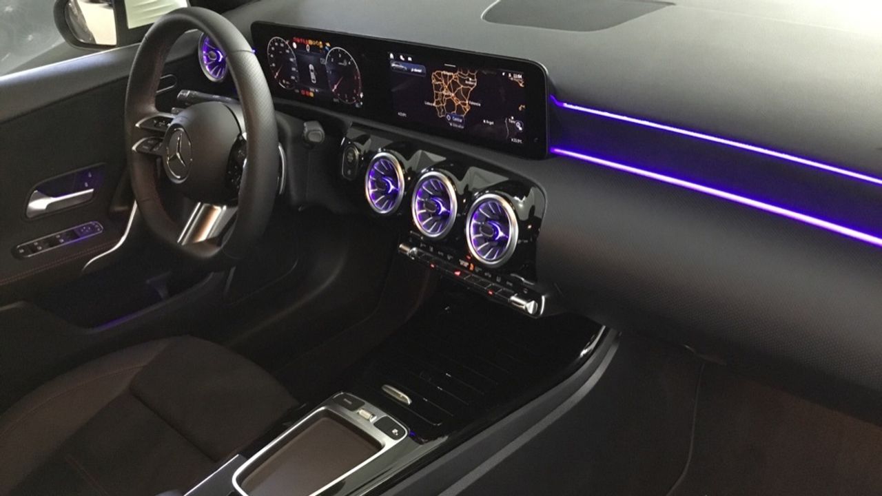 mercedes-clase-a-a-200-d-sedan-imagen-9