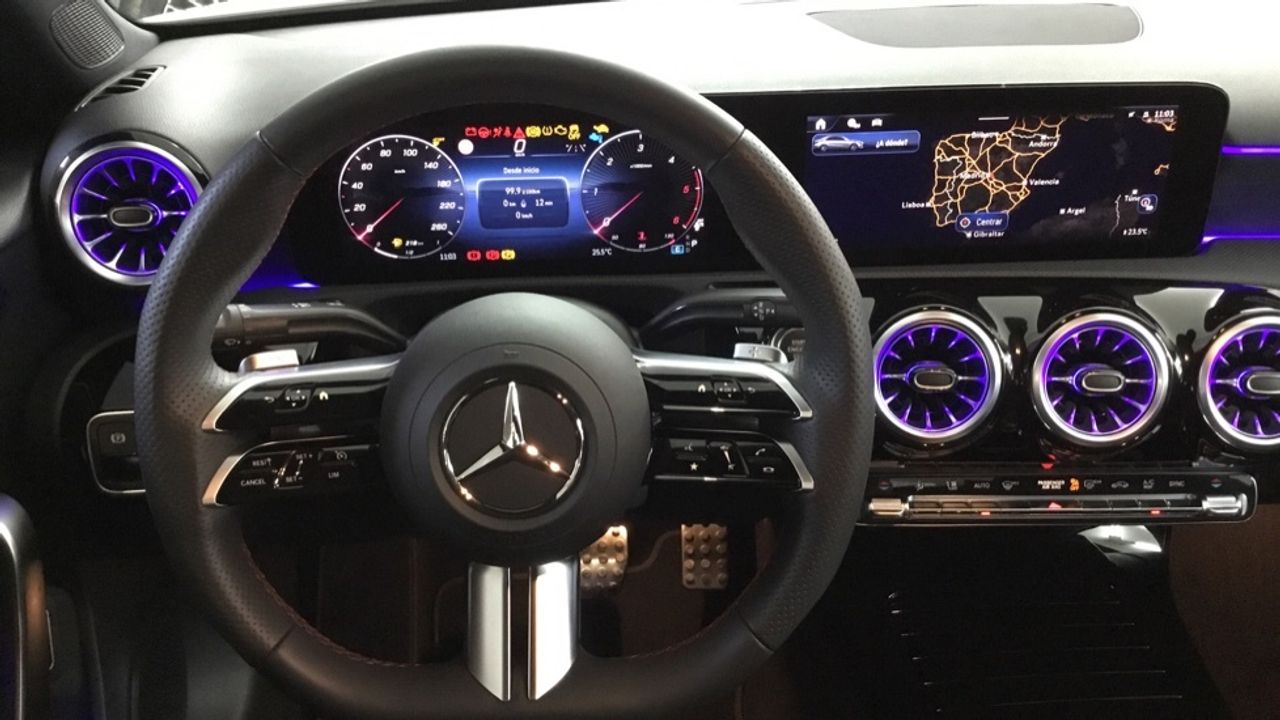 mercedes-clase-a-a-200-d-sedan-imagen-8