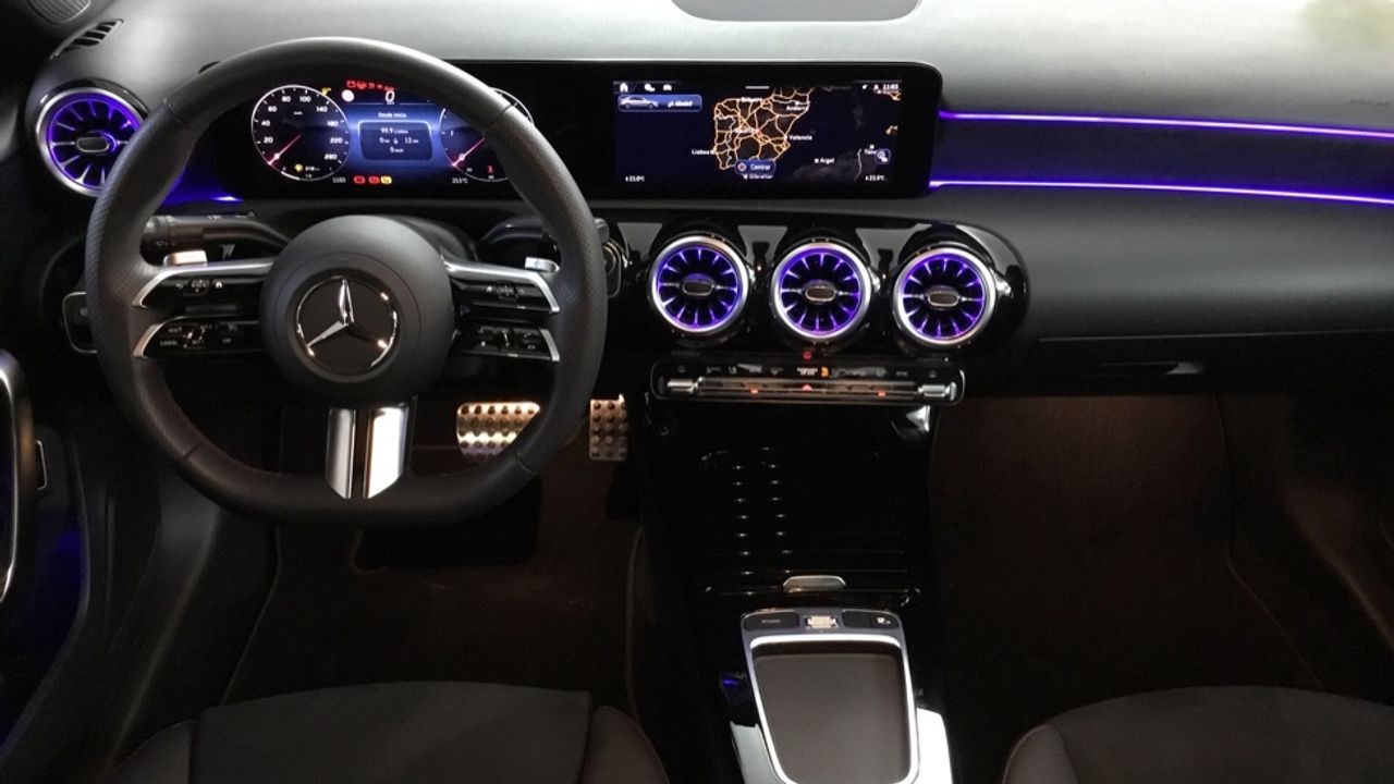 mercedes-clase-a-a-200-d-sedan-imagen-7
