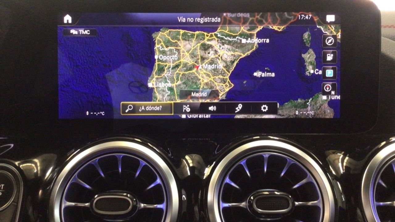 mercedes-eqa-250-amg-line-imagen-17