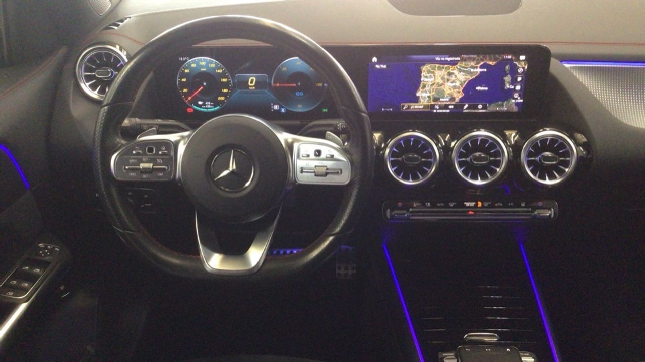 mercedes-eqa-250-amg-line-imagen-8