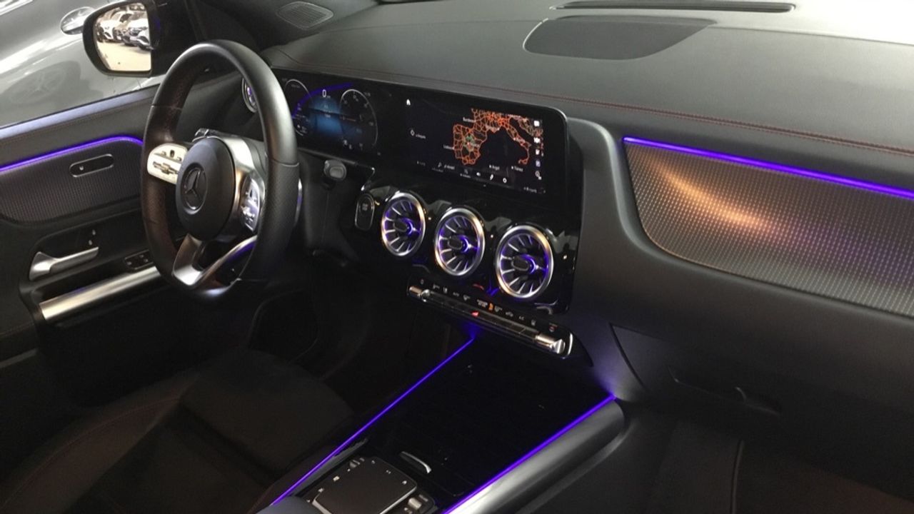 mercedes-eqa-250+-imagen-9