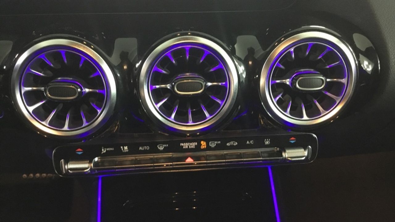 mercedes-eqa-250+-imagen-18