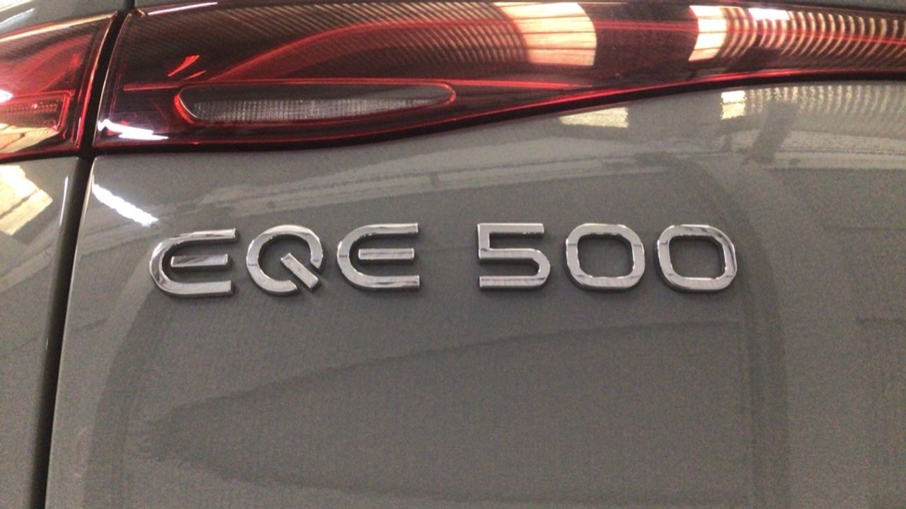 mercedes-benz-eqe-500-4matic-suv-imagen-11
