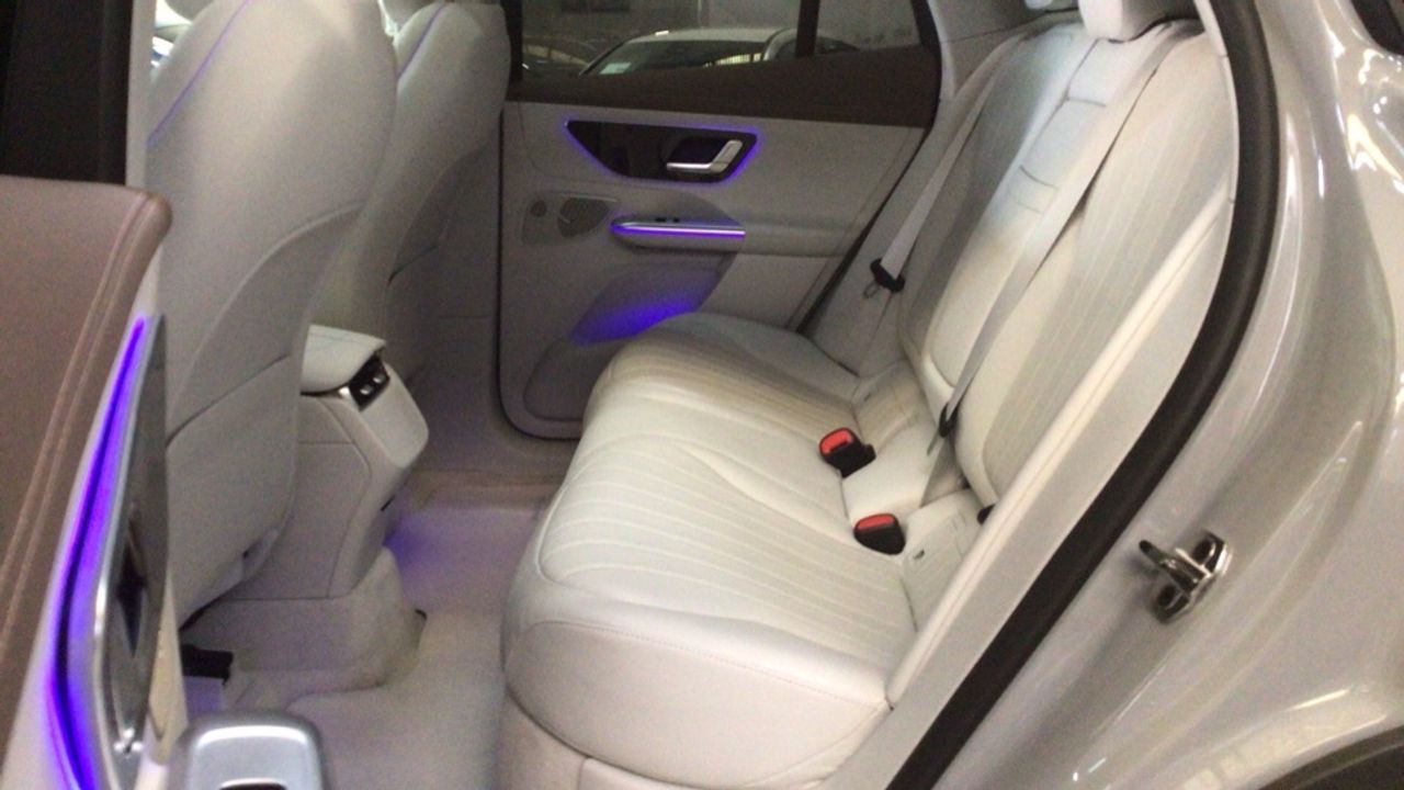 mercedes-benz-eqe-500-4matic-suv-imagen-10