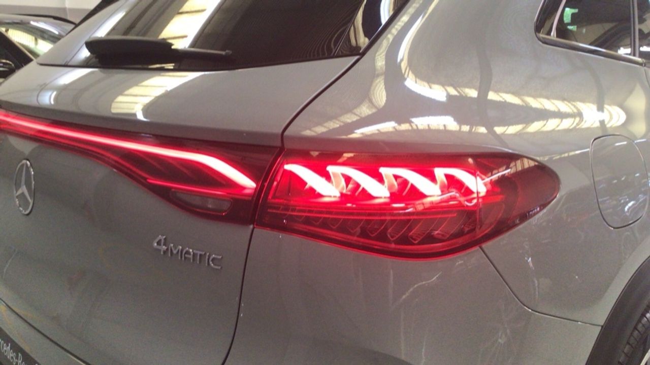 mercedes-benz-eqe-500-4matic-suv-imagen-14