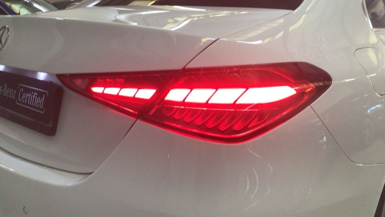 mercedes-clase-c-c-300-d-e-berlina-imagen-14