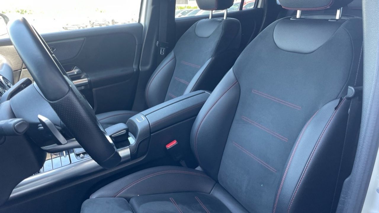 mercedes-eqa-250-amg-line-imagen-6