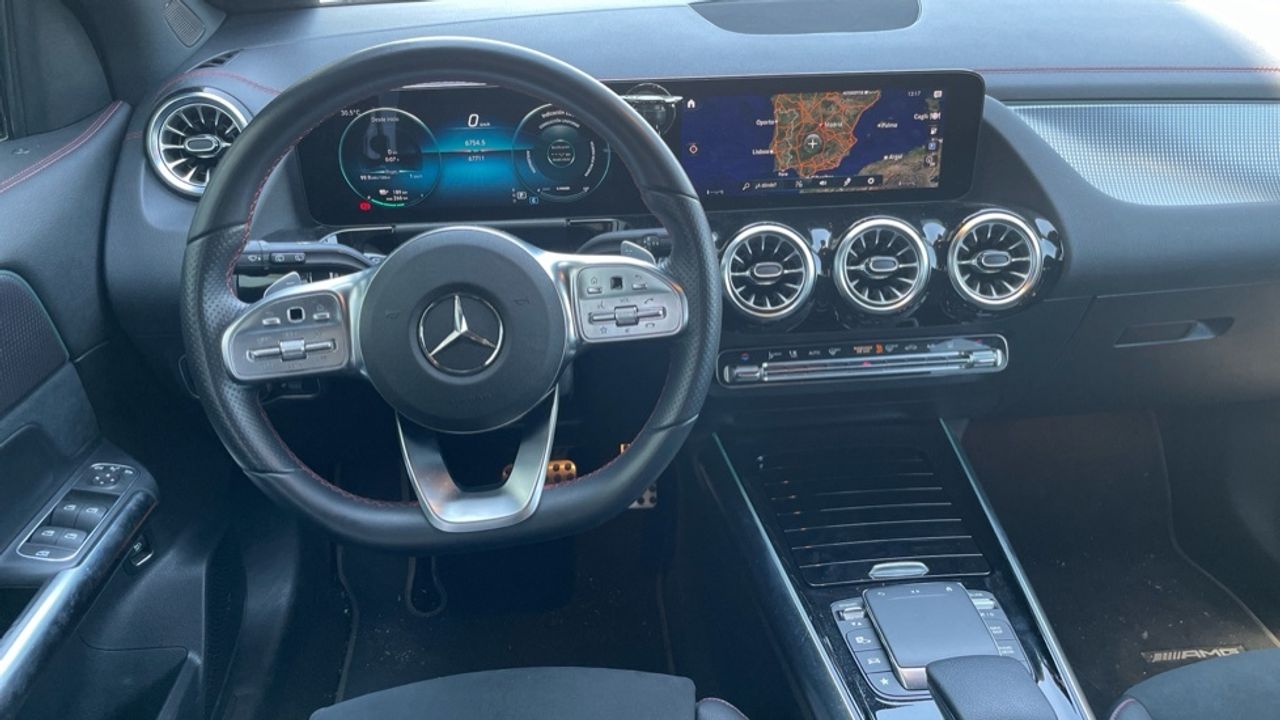 mercedes-eqa-250-amg-line-imagen-7