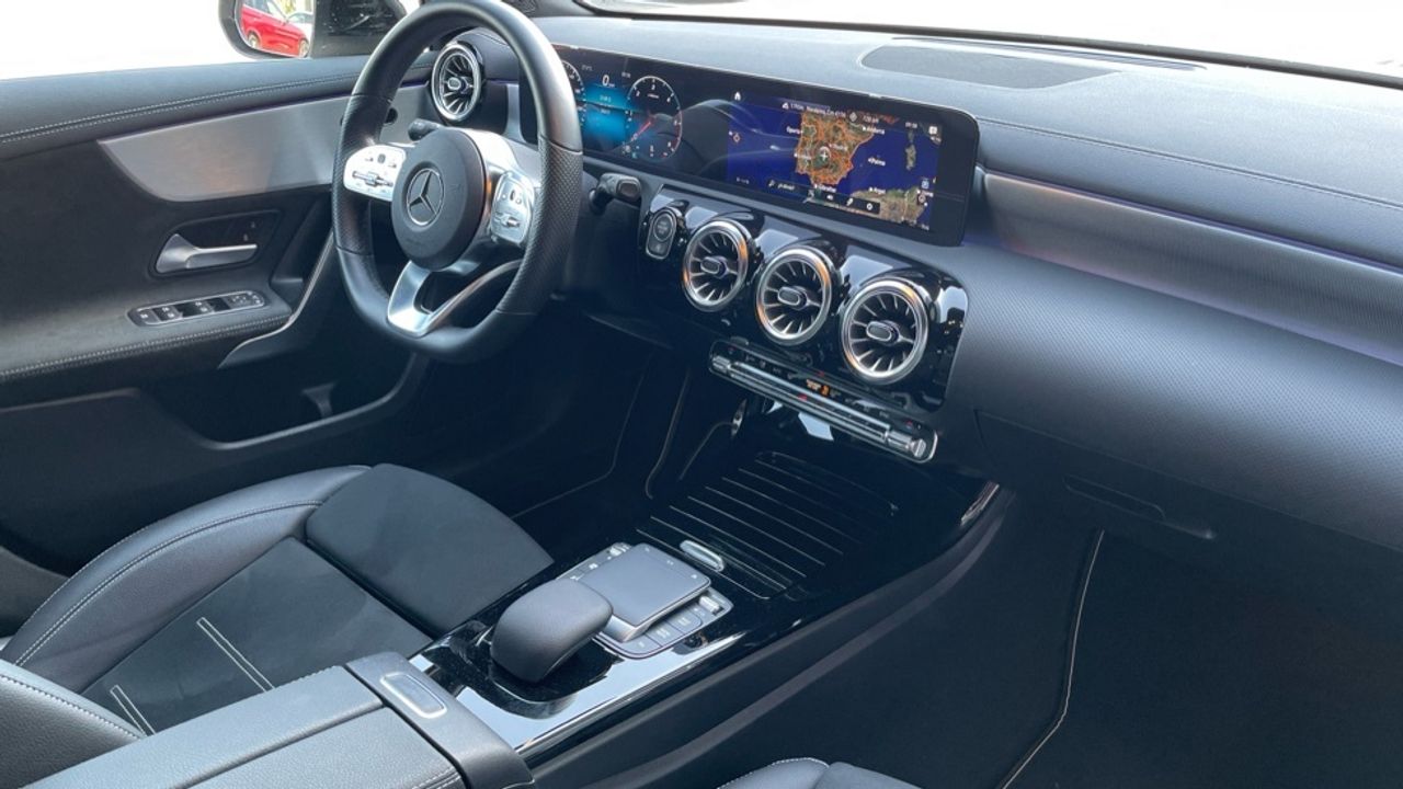 mercedes-clase-a-sedan-a-200-d-imagen-9