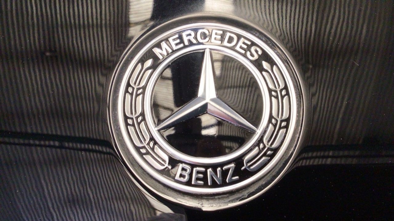 mercedes-clase-a-sedan-a-250-e-imagen-12