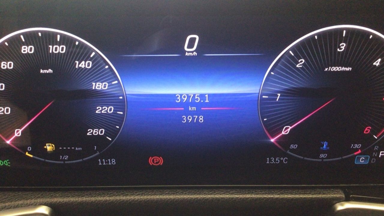 mercedes-glb-glb-220-d-4matic-imagen-24