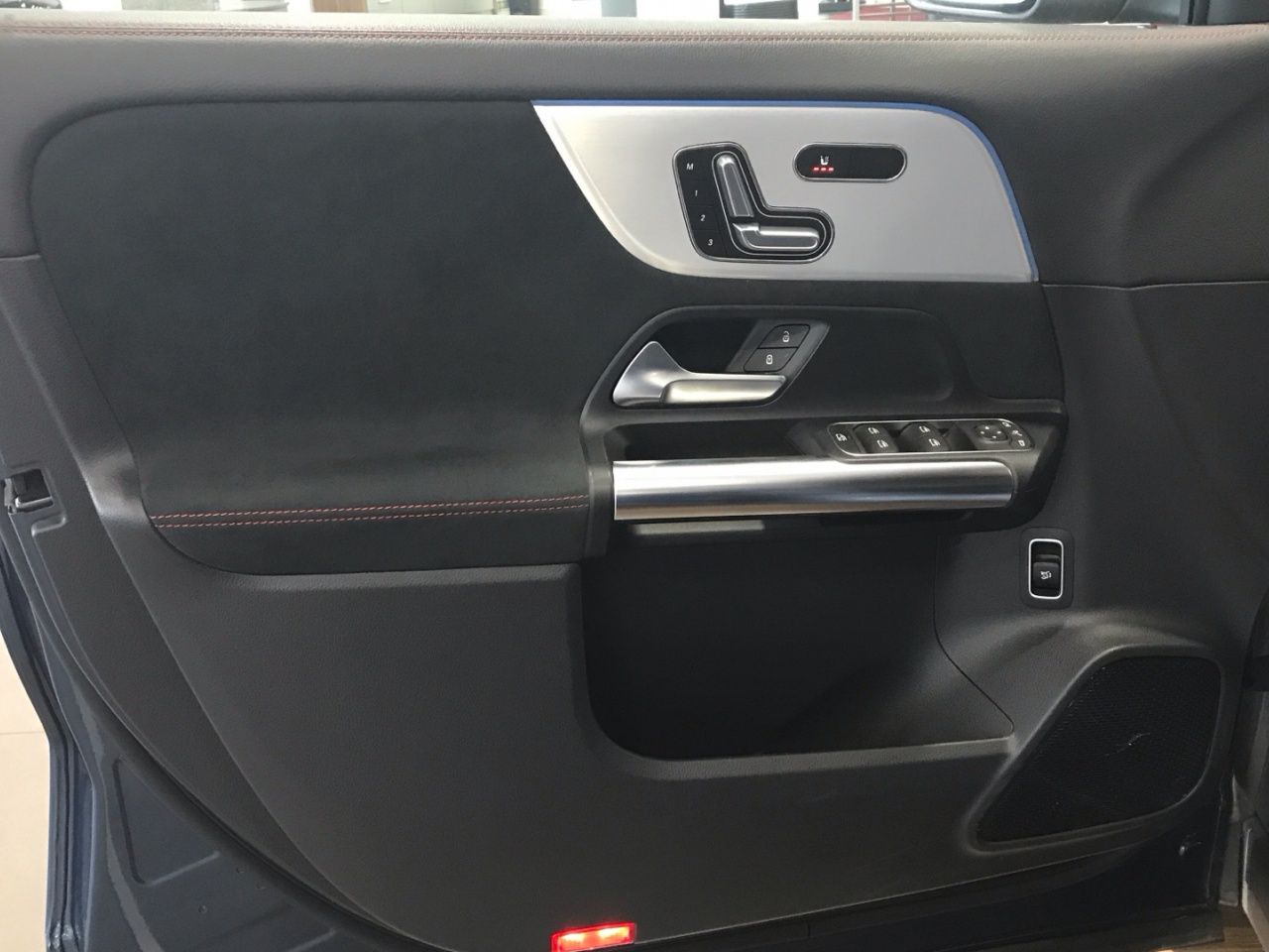 mercedes-eqa-eqa-300-4matic-imagen-20