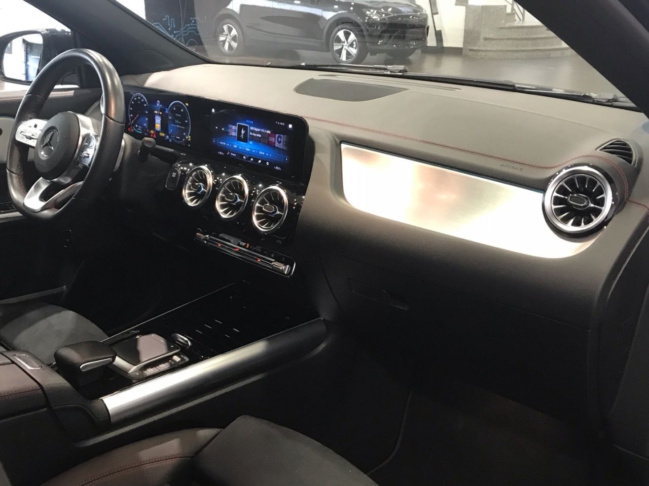 mercedes-eqa-eqa-300-4matic-imagen-9