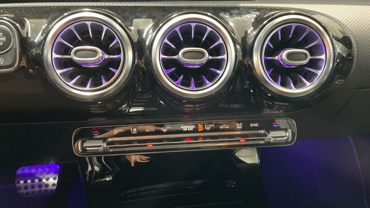 mercedes-clase-a-a-180-d-imagen-15