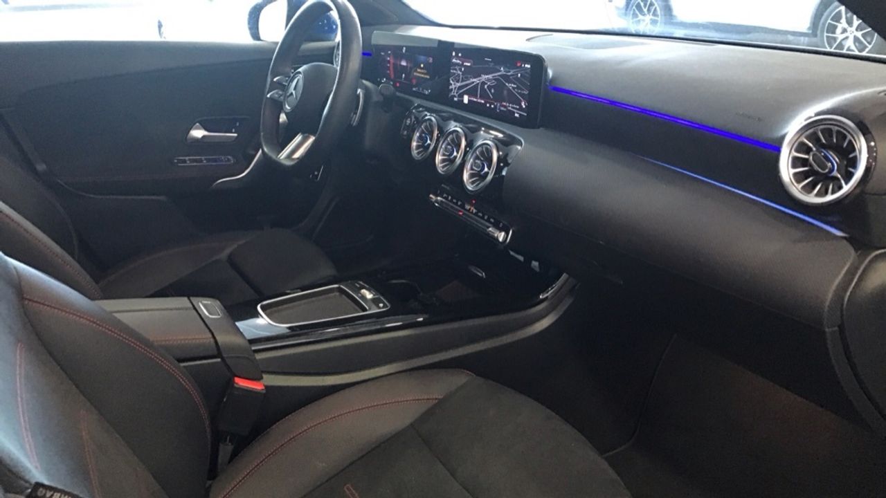 mercedes-clase-a-a-200-d-sedan-imagen-9