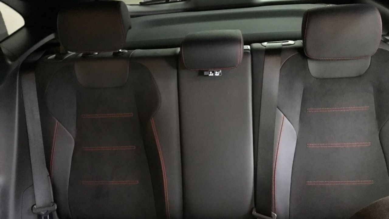 mercedes-gla-gla-250e-imagen-15