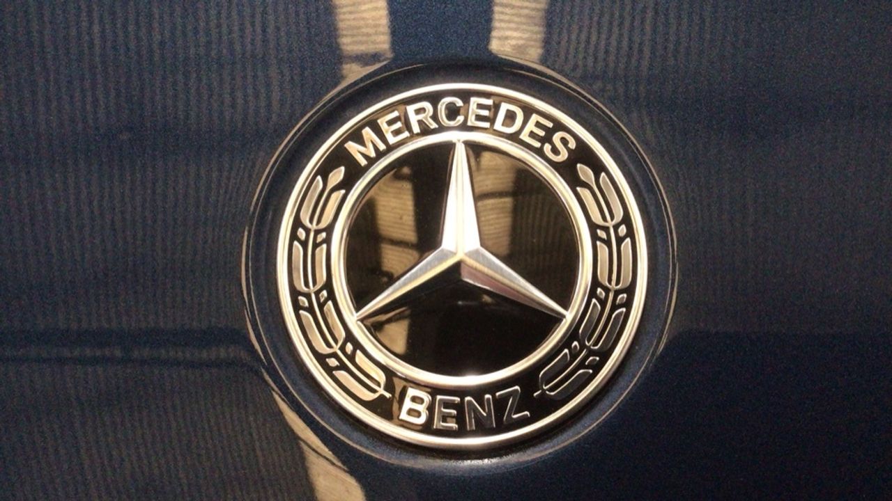 mercedes-eqa-250+-+-amg-line-imagen-12