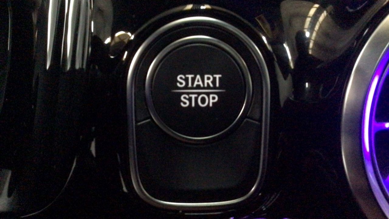 mercedes-eqa-250+-+-amg-line-imagen-23