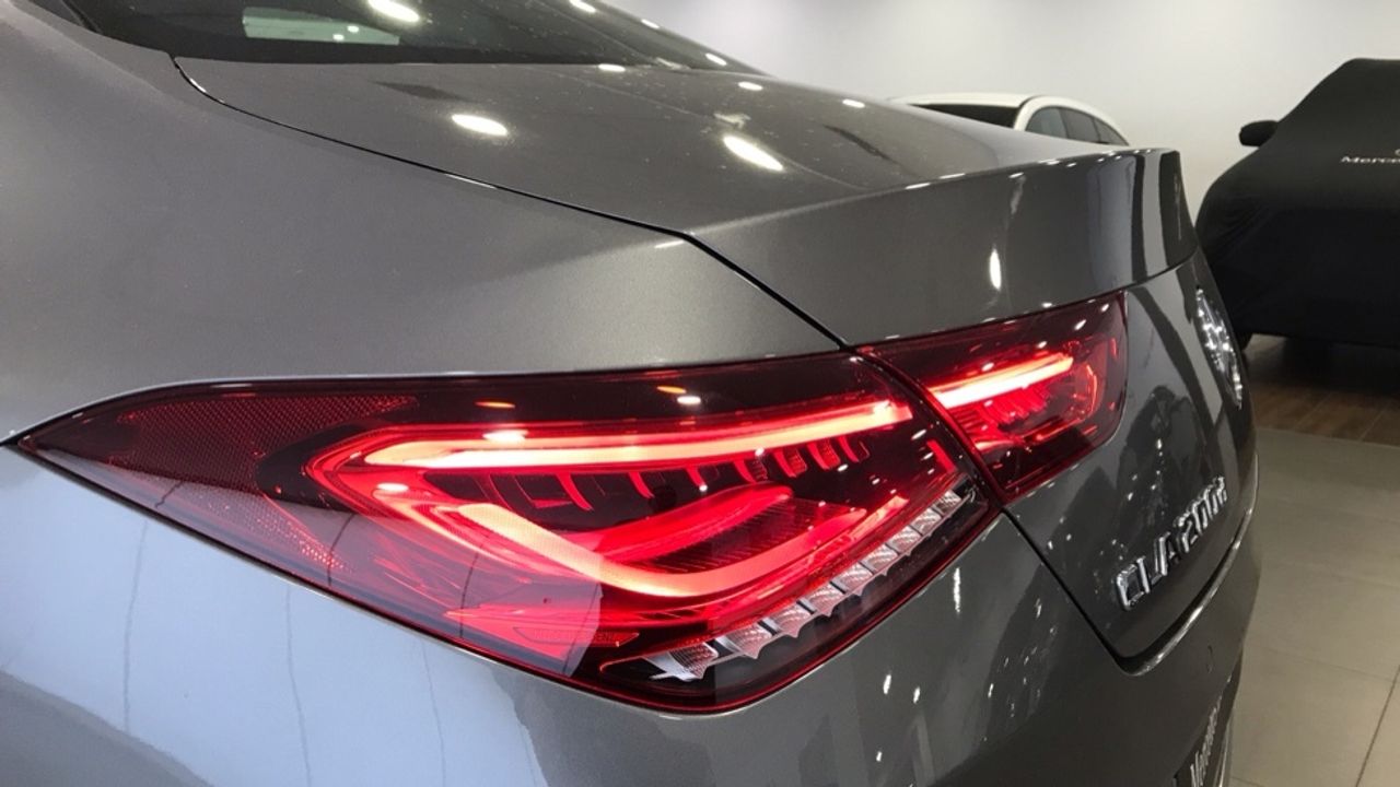 mercedes-benz-clase-cla-200-d-amg-line-euro-6d-imagen-19