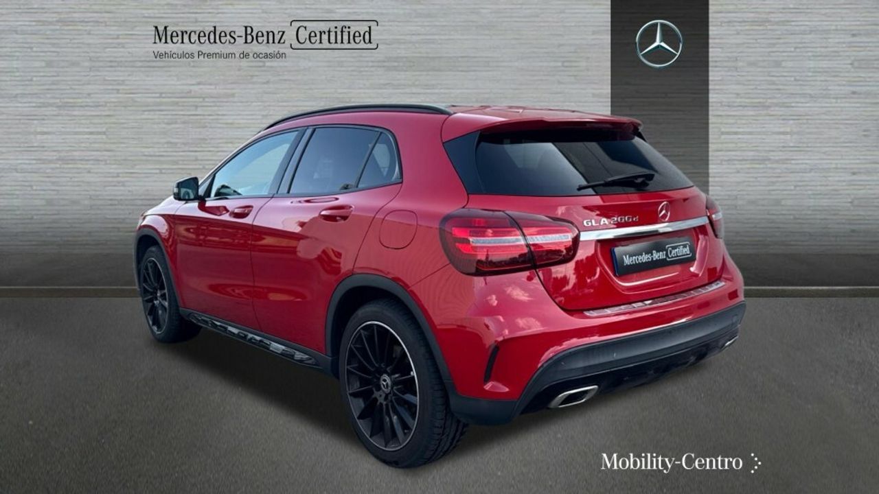 mercedes-benz-clase-gla-200-cdi-d-amg-line-imagen-3