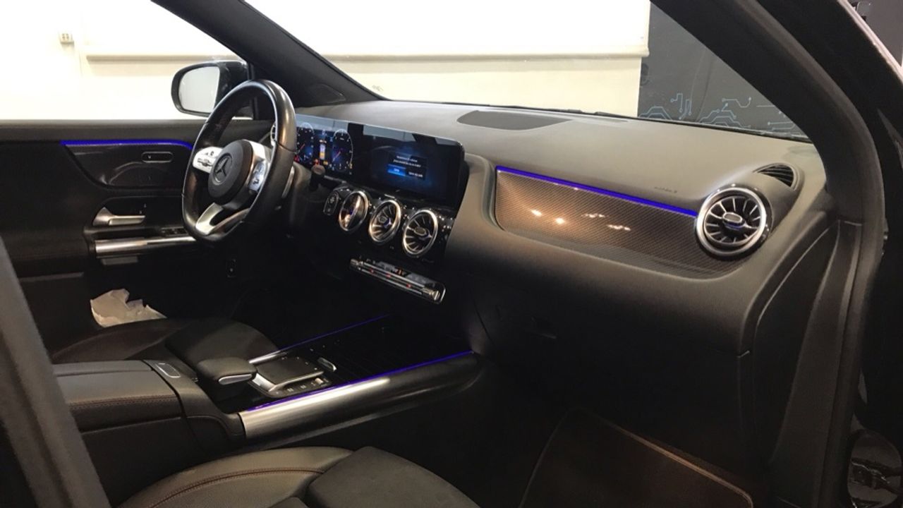 mercedes-benz-clase-gla-200-d-amg-line-euro-6d-imagen-9