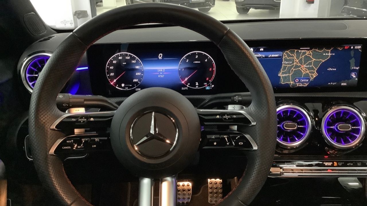 mercedes-clase-a-a-200-d-sedan-imagen-8