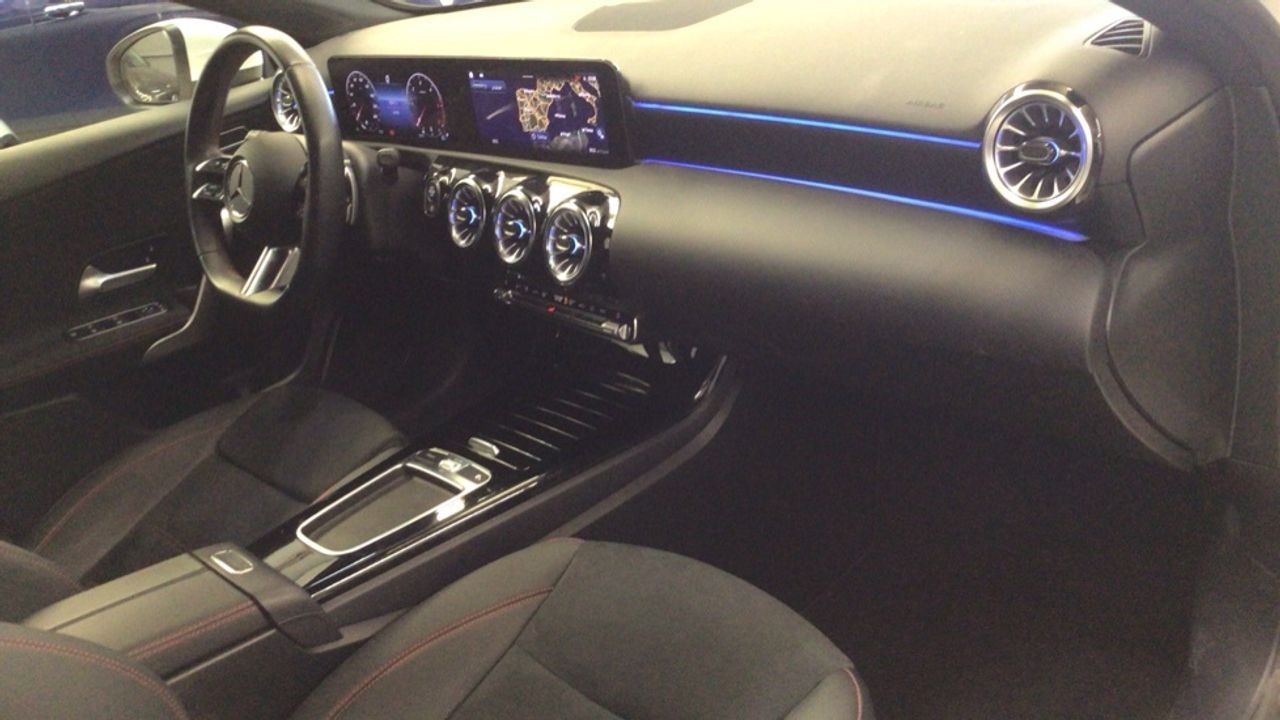mercedes-clase-a-a-200-d-imagen-9