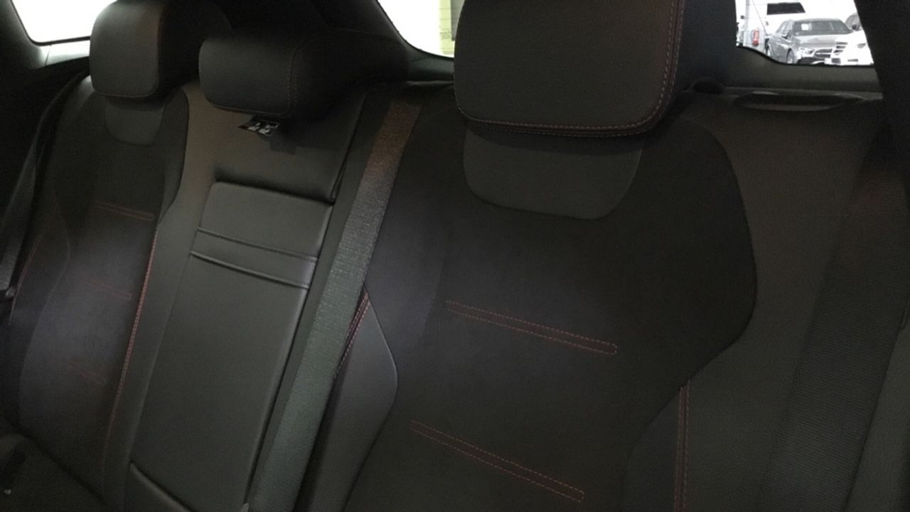 mercedes-eqa-eqa-250+-imagen-10