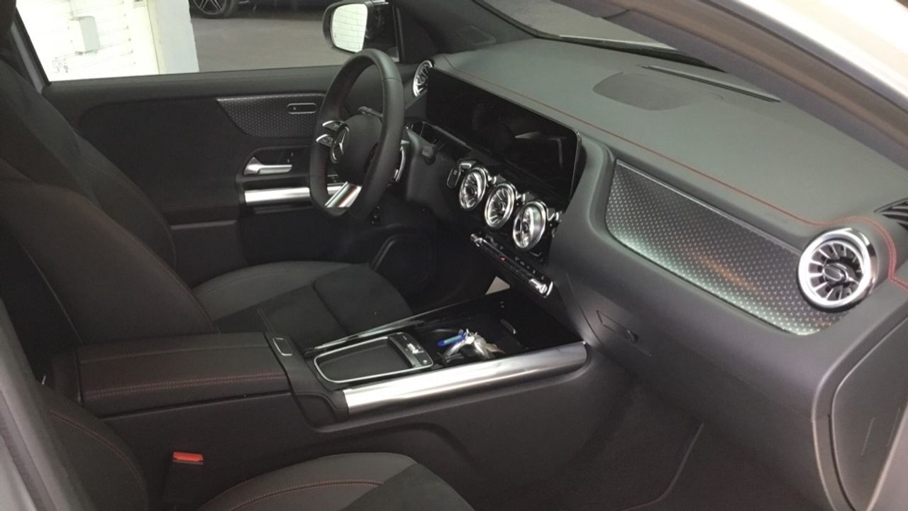 mercedes-eqa-eqa-250+-imagen-9