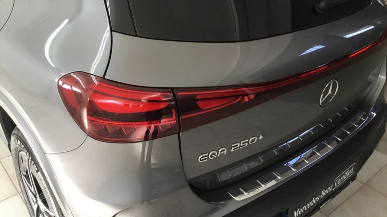 mercedes-eqa-eqa-250+-imagen-19