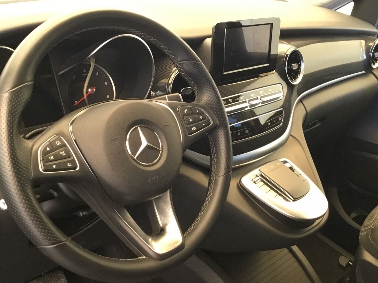 mercedes-clase-v-250-d-6d-lrgo-imagen-5
