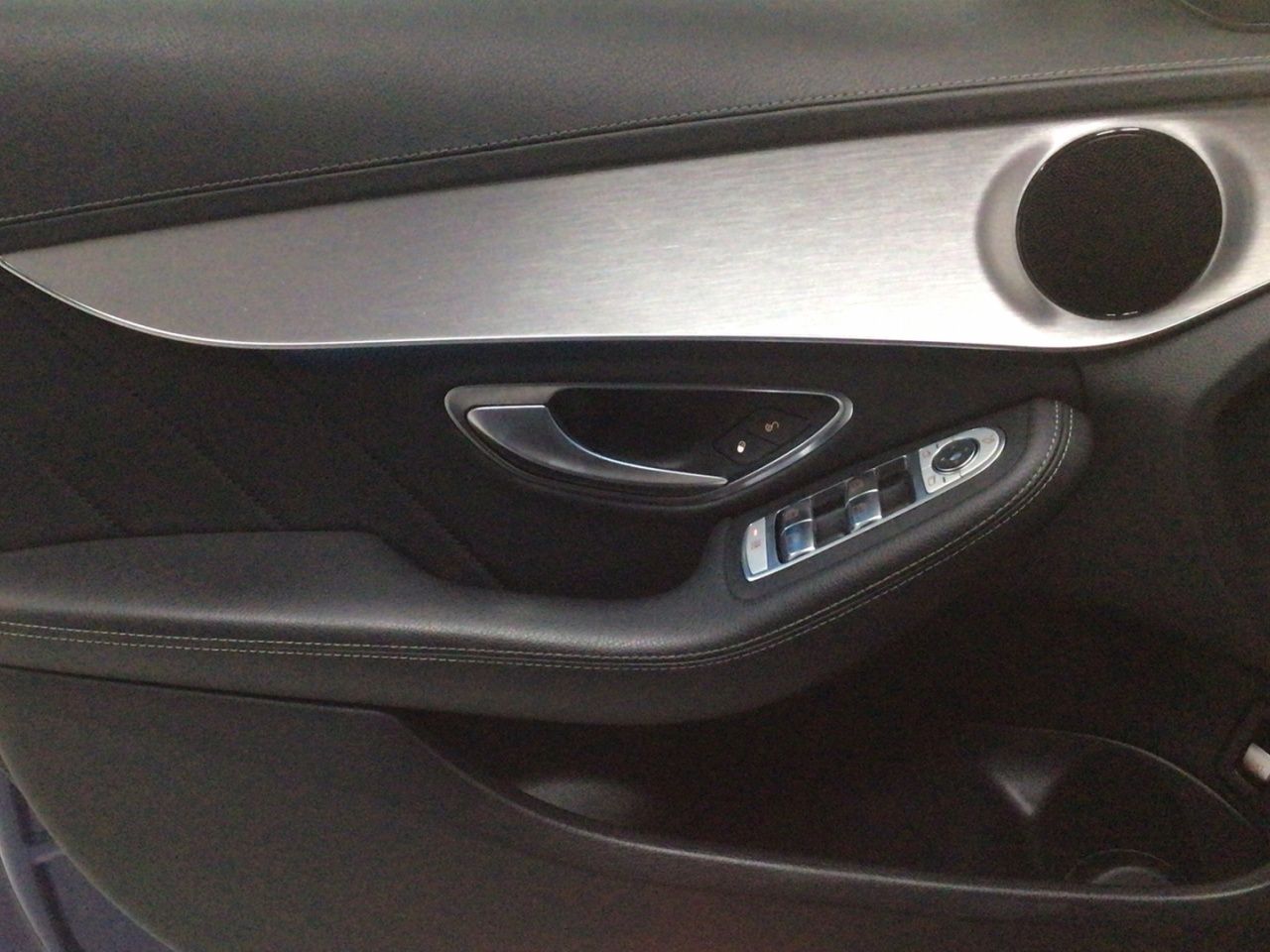 mercedes-clase-c-mercedes-amg-c-43-4matic-imagen-24
