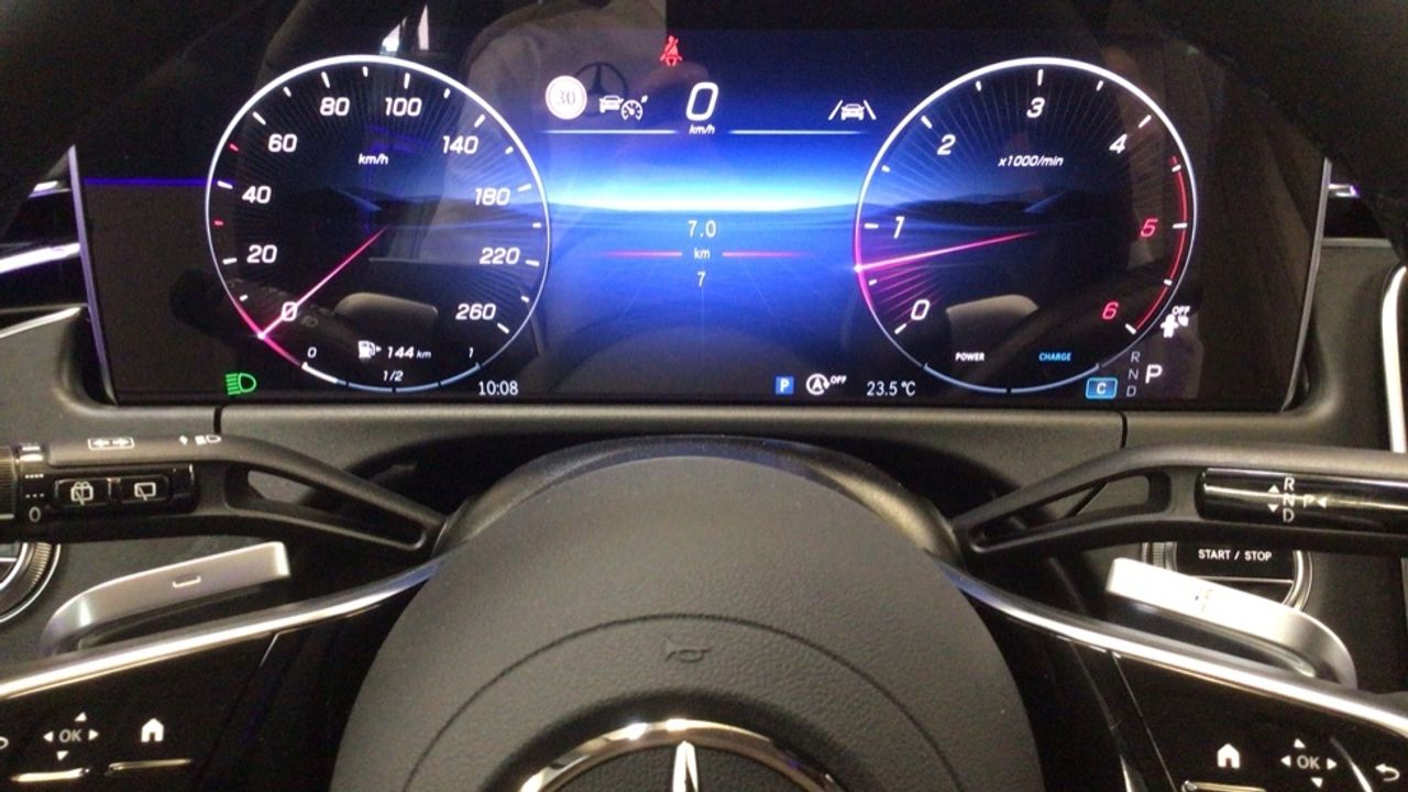 mercedes-clase-e-e-220-d-4matic-estate-imagen-17